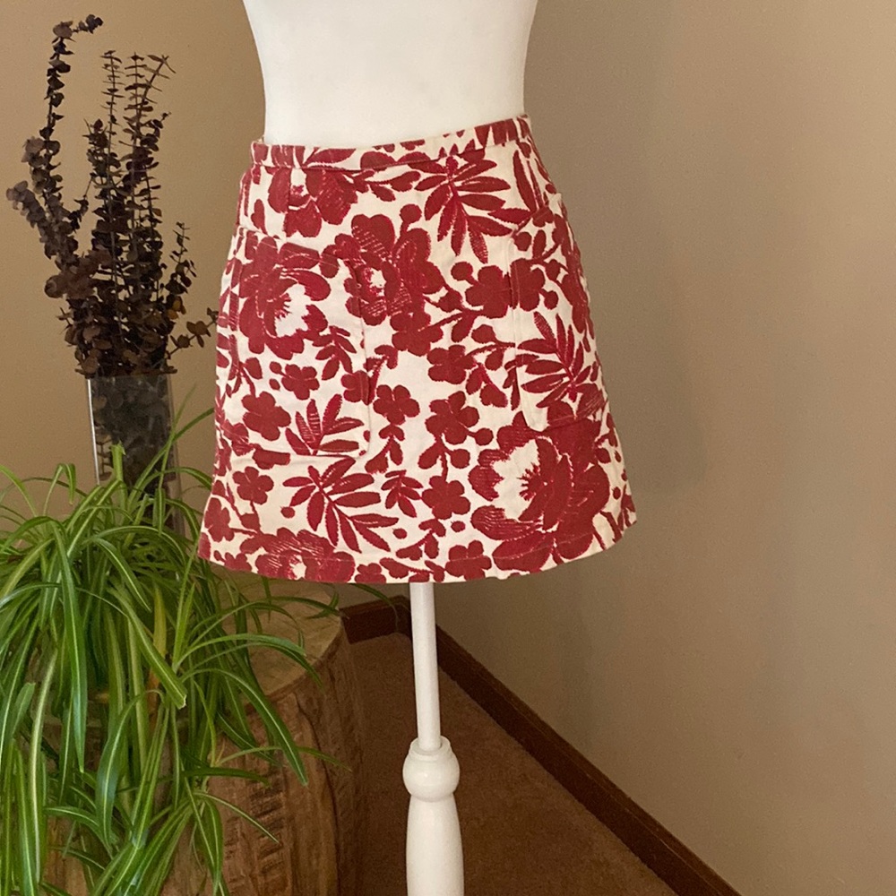 Topshop | Red and White Floral Mini Skirt